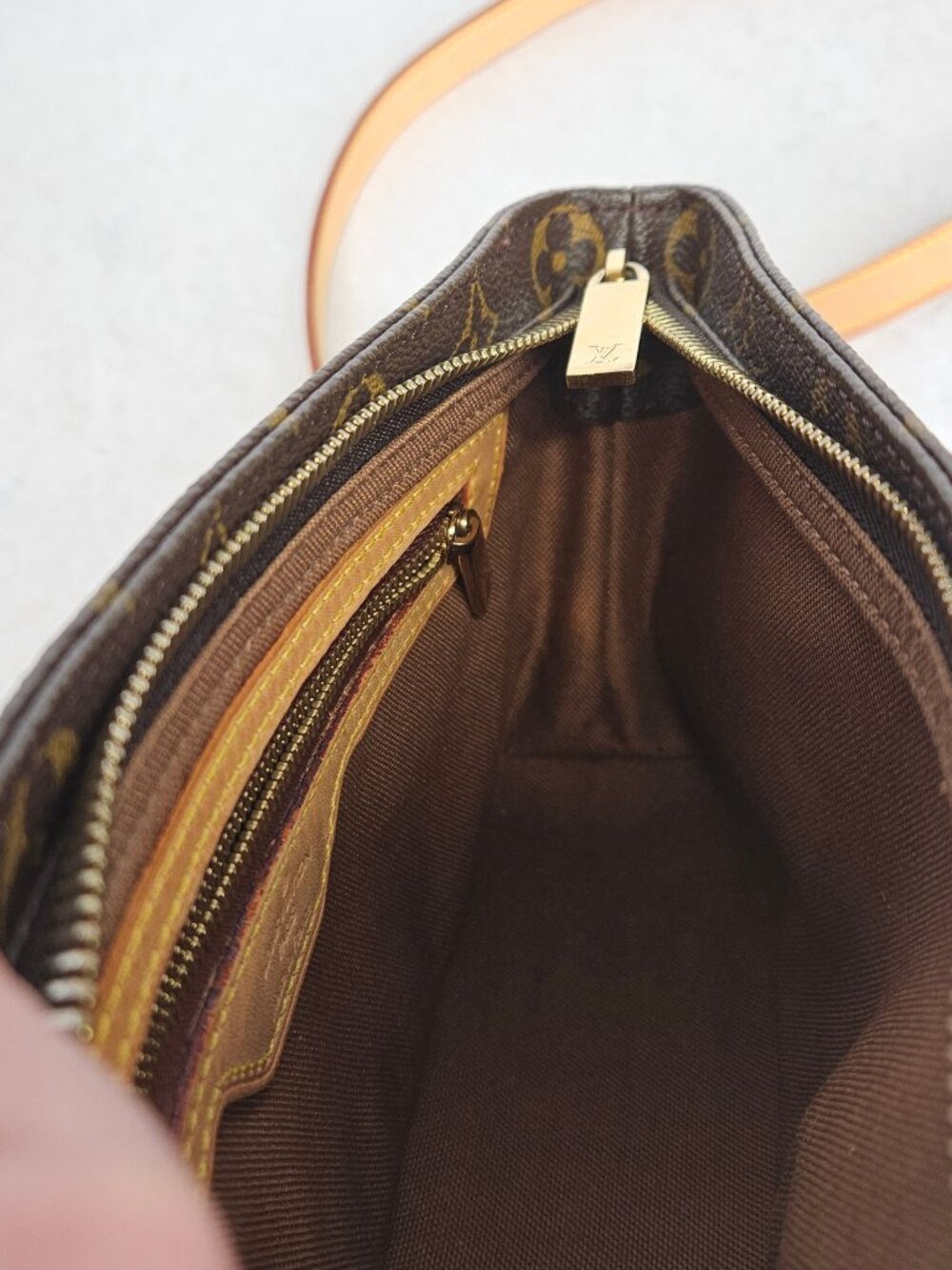 Louis Vuitton Monogram Trotteur Crossbody Handbag Purse with Strap - Picture 13 of 16